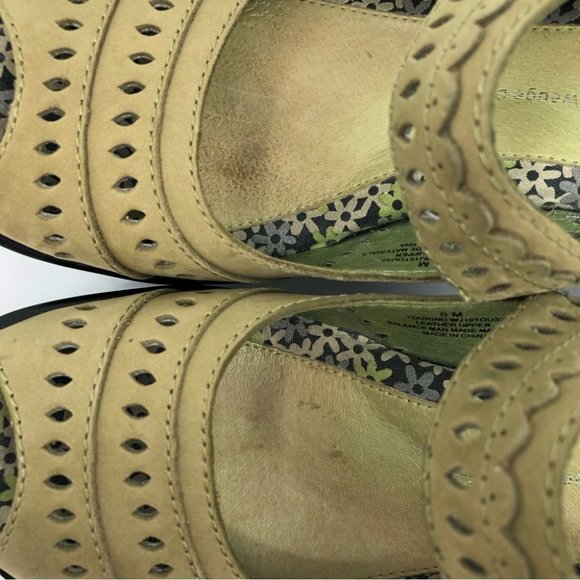 Jambu Green & Black Breathable Comfort Wedges | Leather and Rubber - Picture 8 of 8